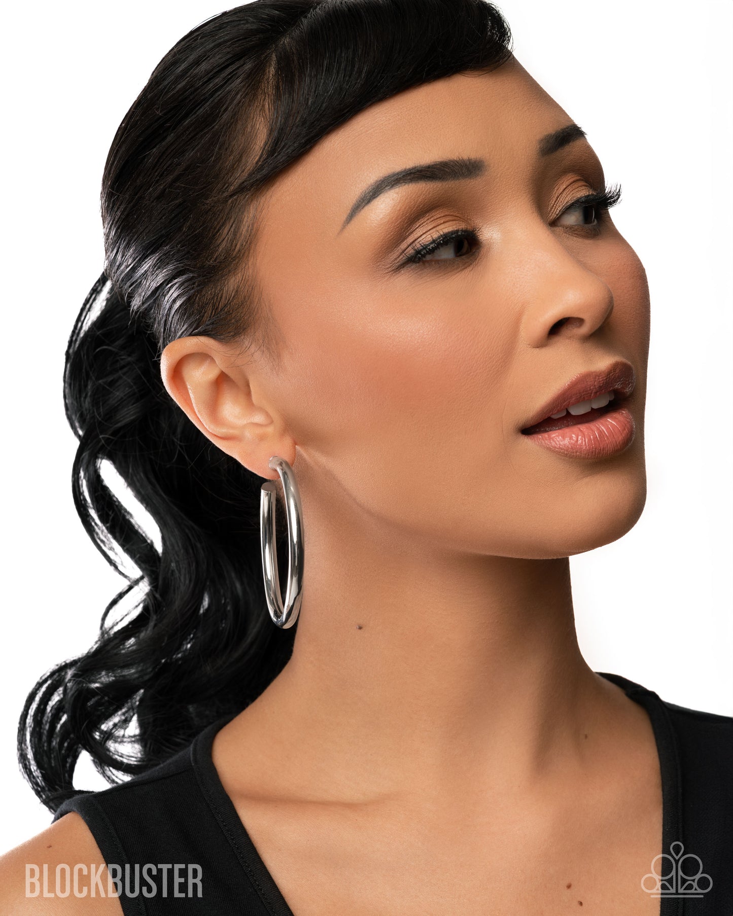Paparazzi Accessories: Curve Ball - Silver Earrings