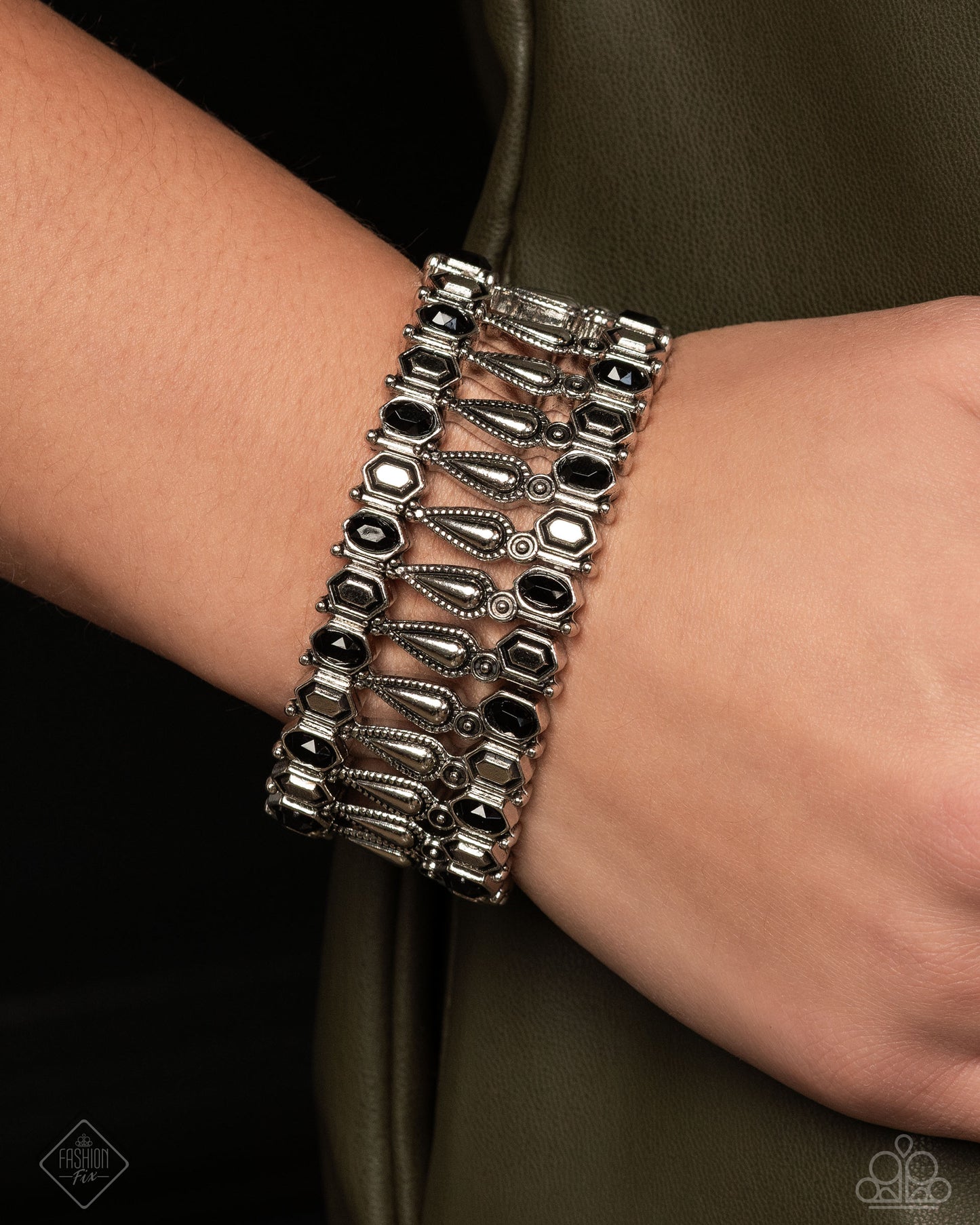 Paparazzi Accessories: Sunset Sightings - Complete Trend Blend December Fashion Fix 24