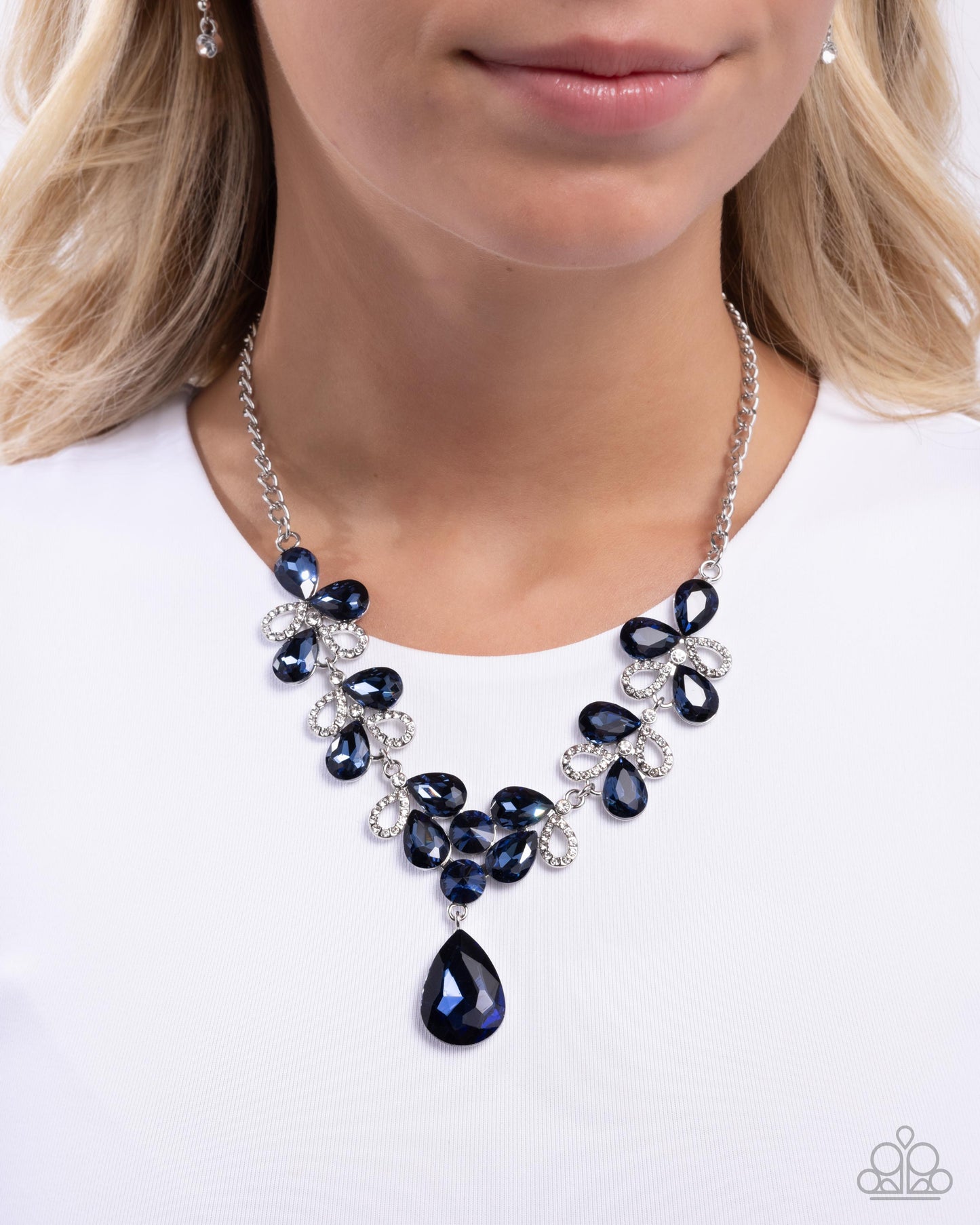 Paparazzi Accessories: Solo Exhibition - Blue Necklace