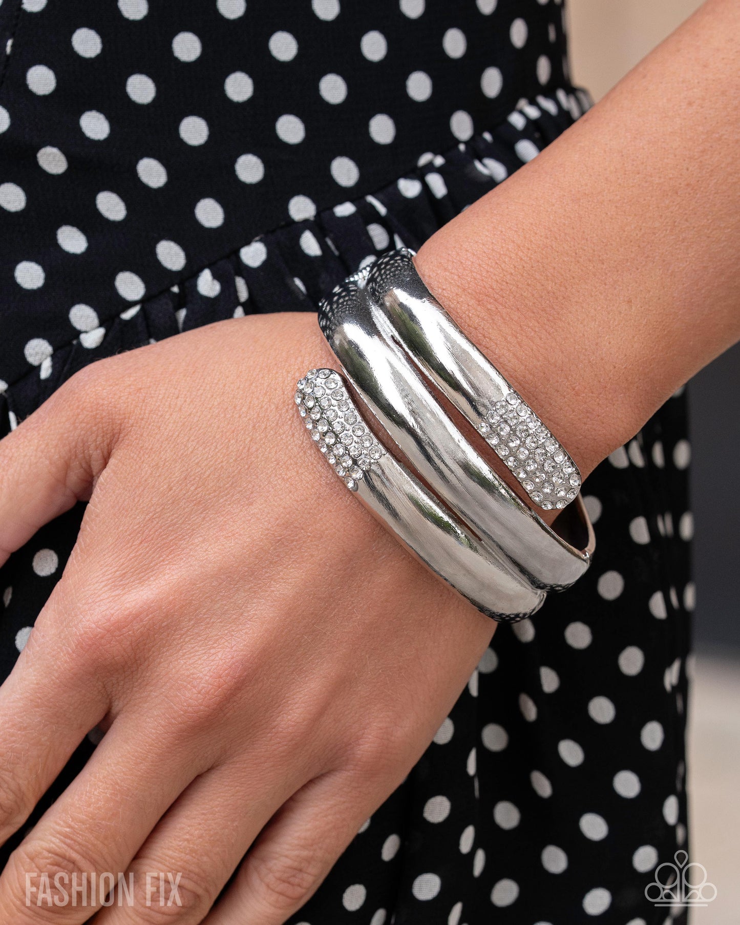 Paparazzi Accessories: Fiercely 5th Avenue - Complete Trend Blend August Fashion Fix 25