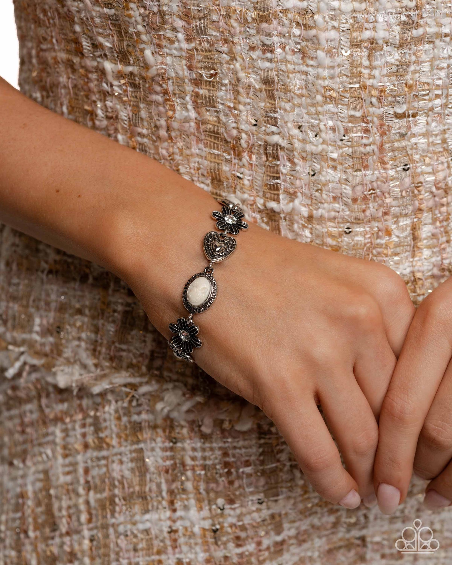 Paparazzi Accessories: Continuous Chronicle - Complete Look White Necklace