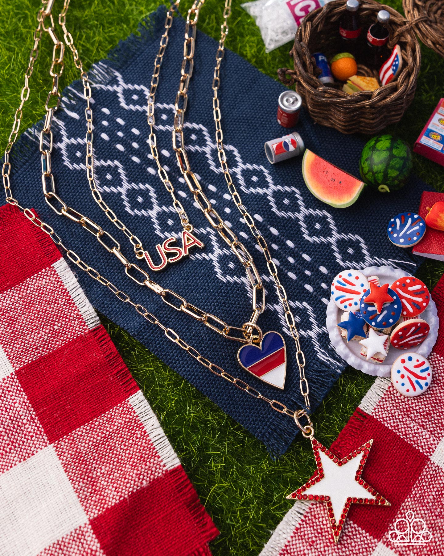 Paparazzi Accessories: Unforgettable USA - Gold Necklace