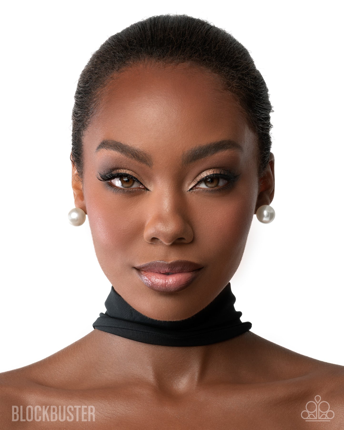 Paparazzi Accessories: Preppy Princess - White Pearl Earrings