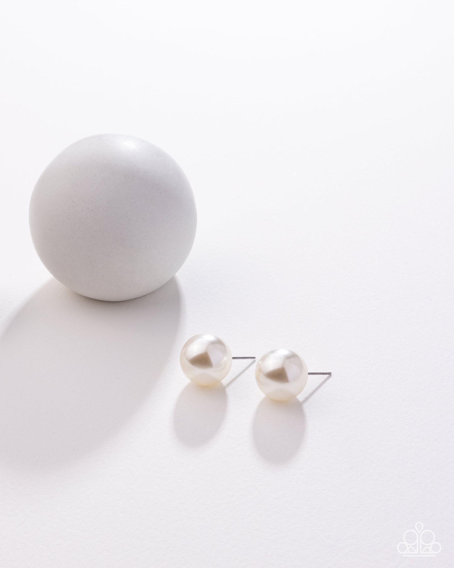 Paparazzi Accessories: Preppy Princess - White Pearl Earrings