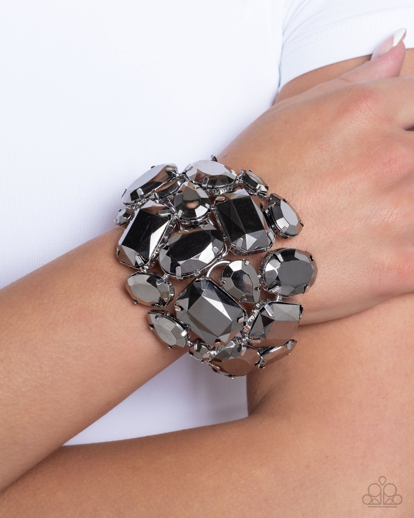 Paparazzi Accessories: Chic Coronation - Silver Bracelet