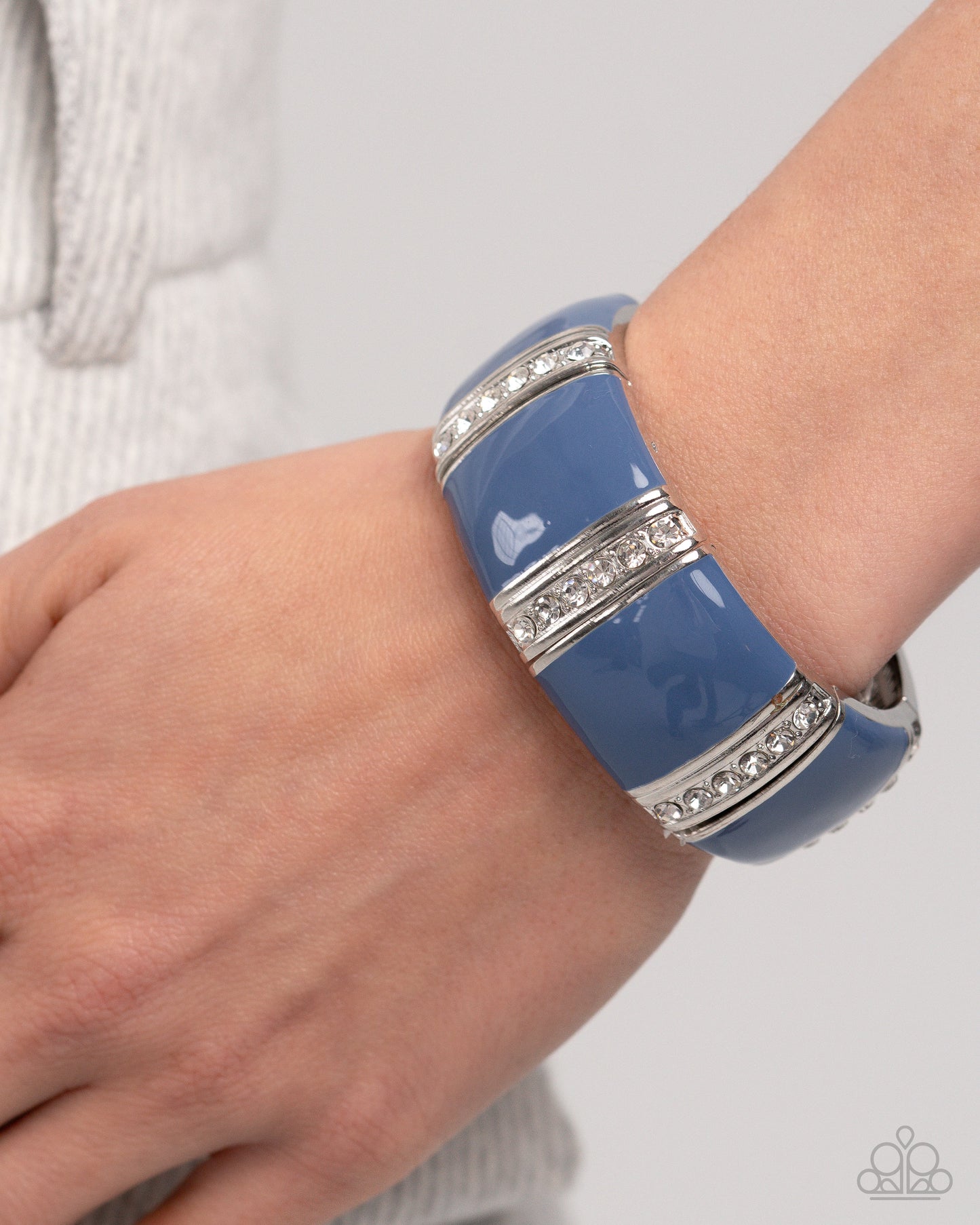 Paparazzi Accessories: Colored Cameo - Blue Bracelet