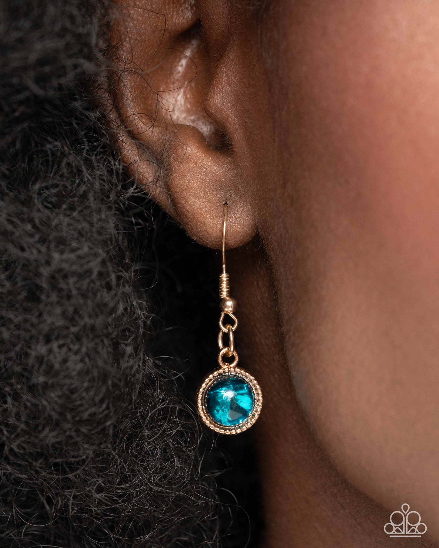 Paparazzi Accessories: Rule the Light - Complete Look Gold