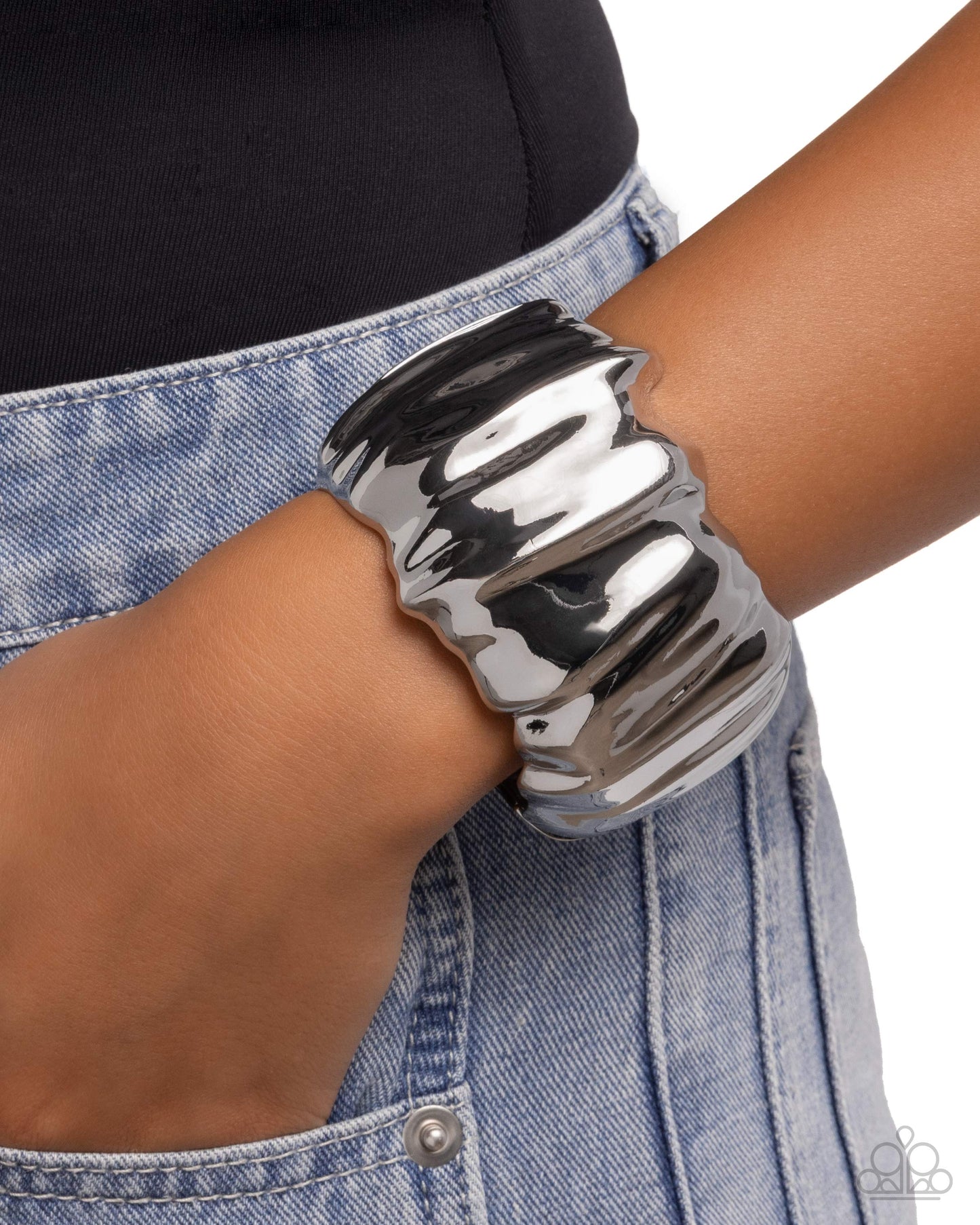 Paparazzi Accessories: Metro Mural - Silver Bracelet