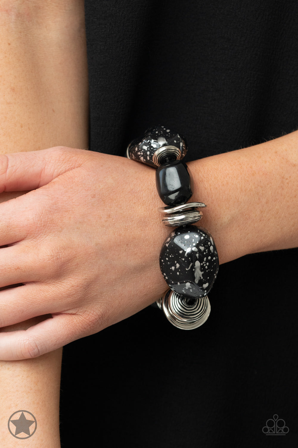 Paparazzi Accessories: Glaze of Glory - Black Bracelet