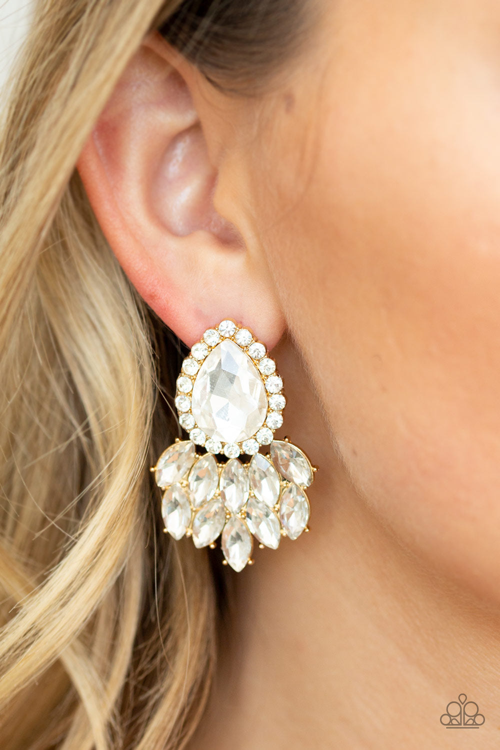 Paparazzi Accessories: A Breath of Fresh HEIR - Gold Earrings