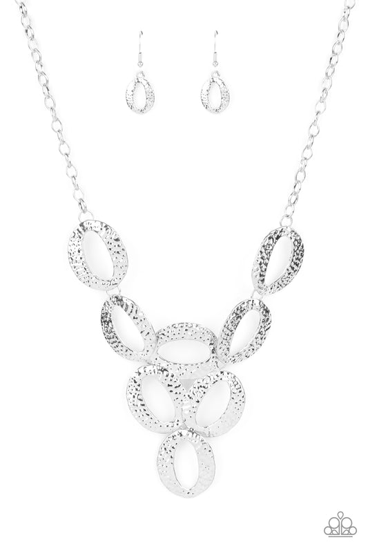 Paparazzi Accessories: OVAL The Limit - Silver Necklace