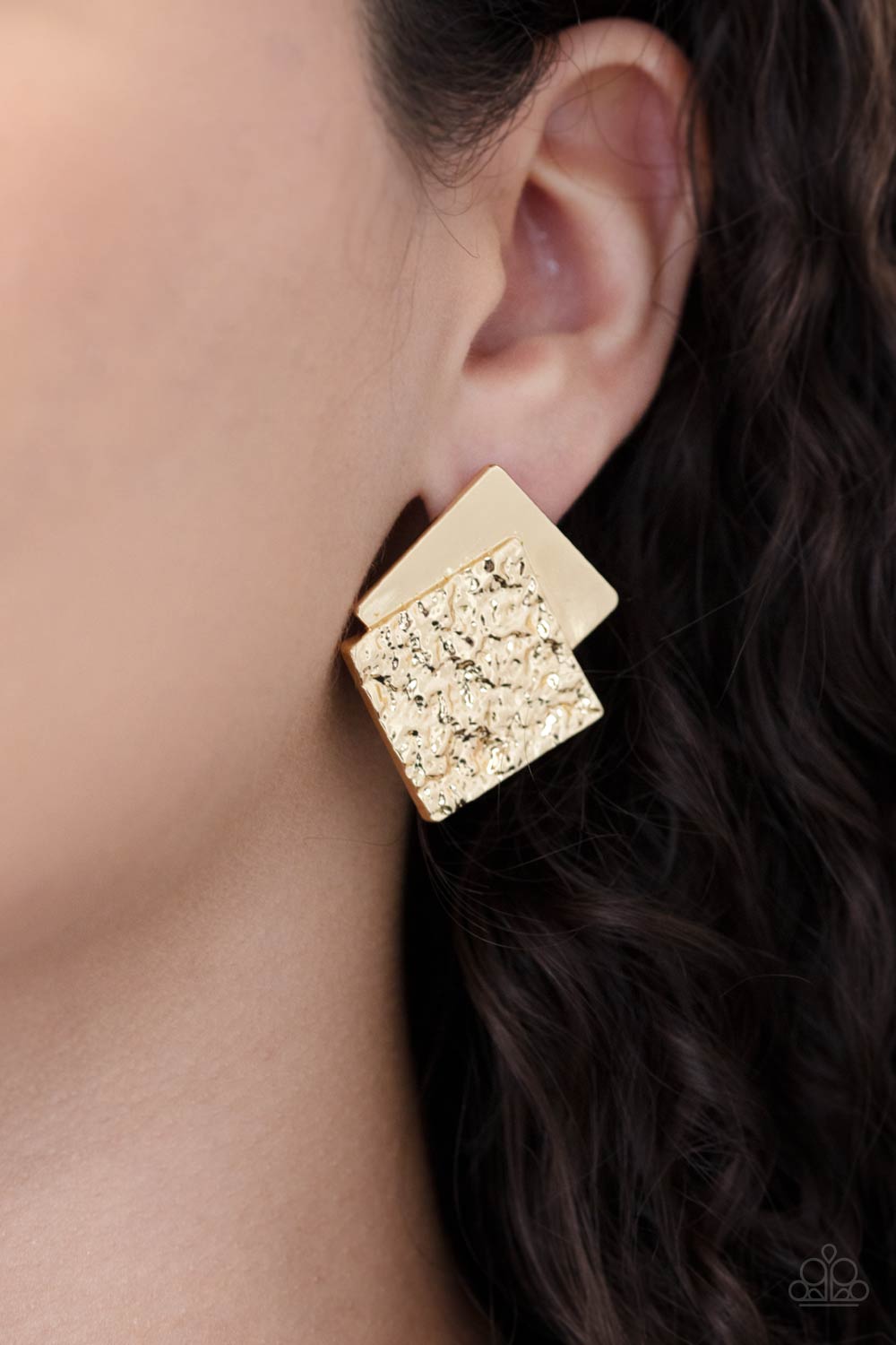 Paparazzi Accessories: Square With Style - Gold Earrings