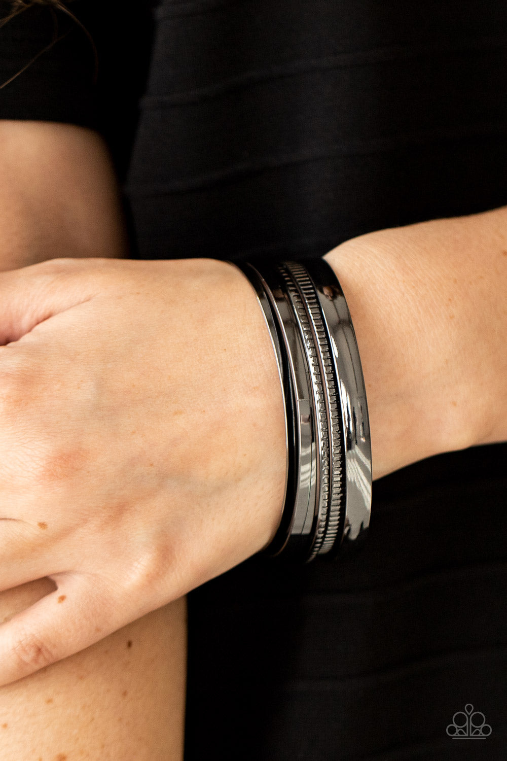 Paparazzi Accessories: Gliding Gleam - Black Bracelet