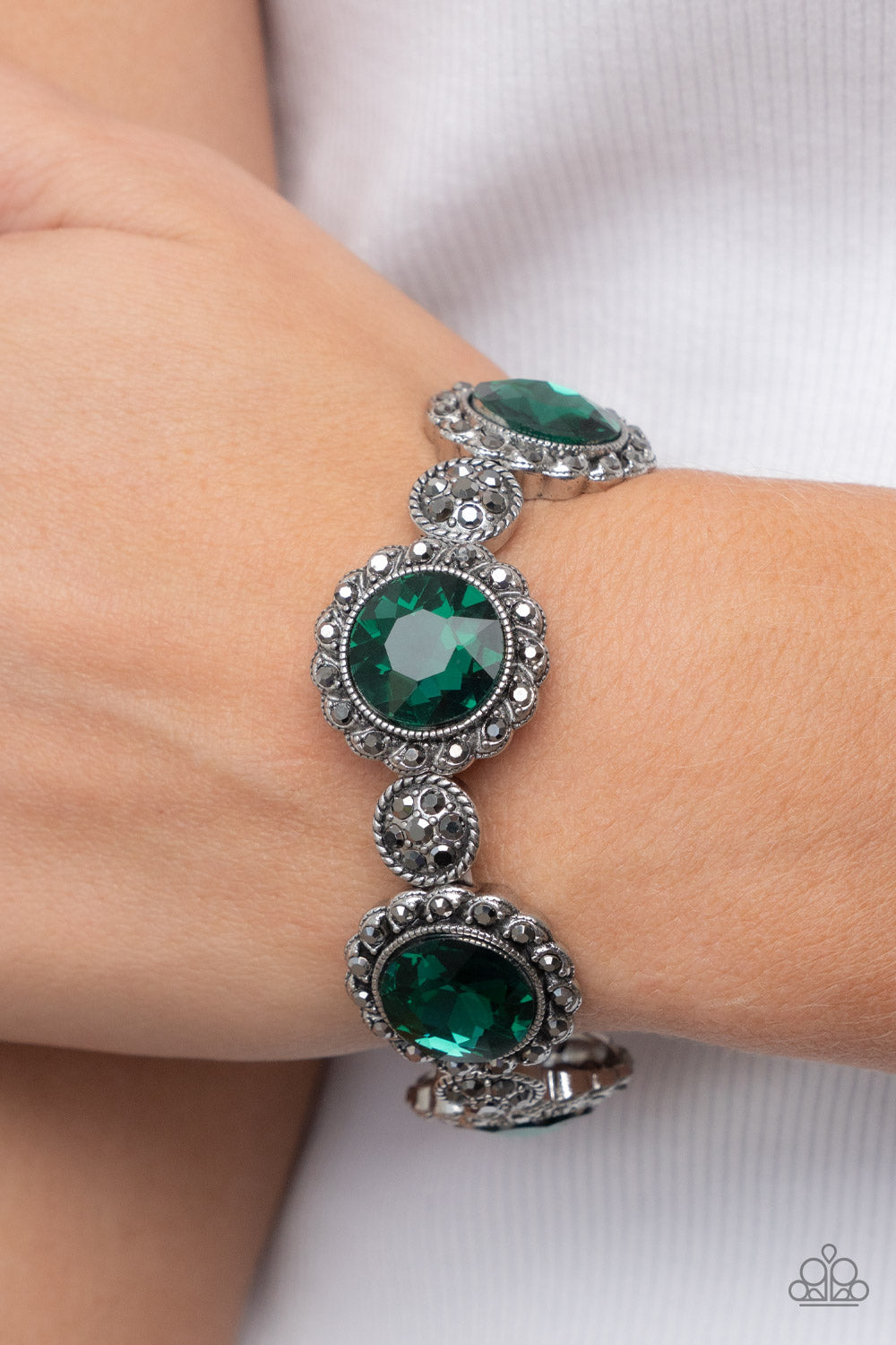 Paparazzi Accessories: Palace Property - Green Bracelet