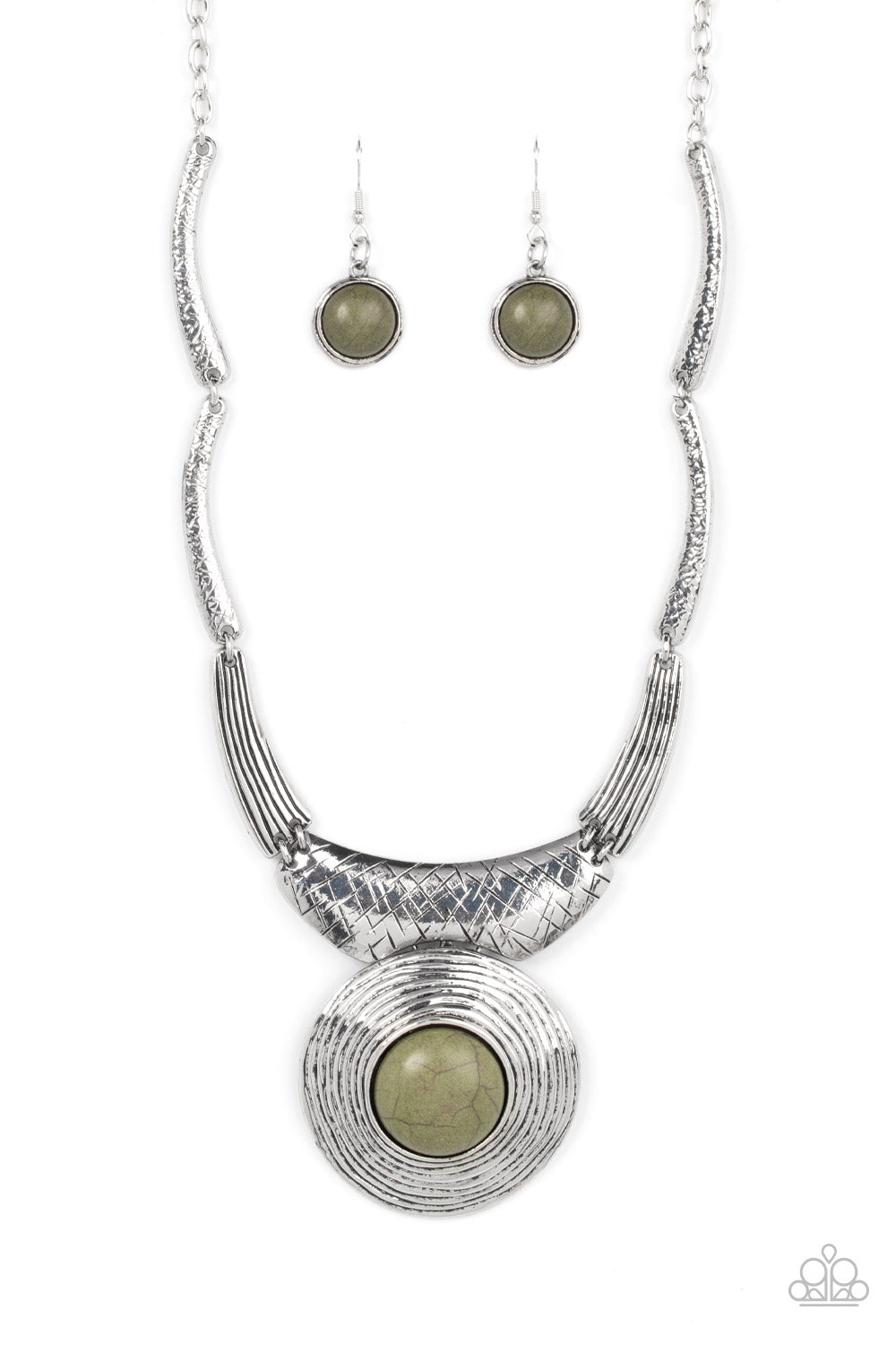 Paparazzi Accessories: EMPRESS-ive Resume - Green Necklace