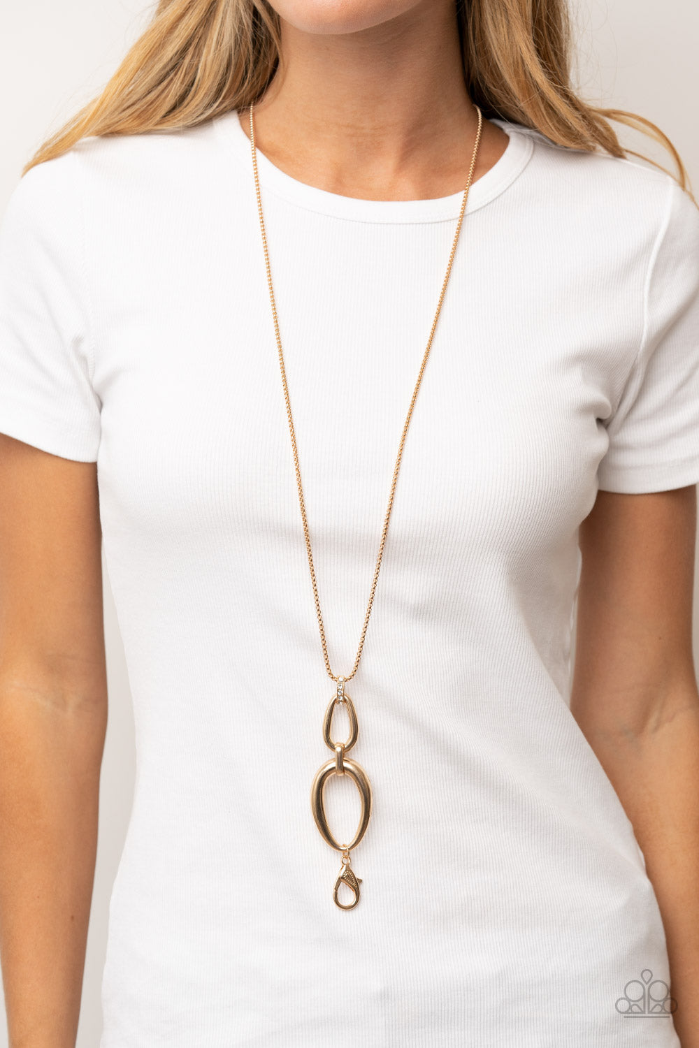 Paparazzi Accessories: Elegantly Entrancing - Gold Necklace