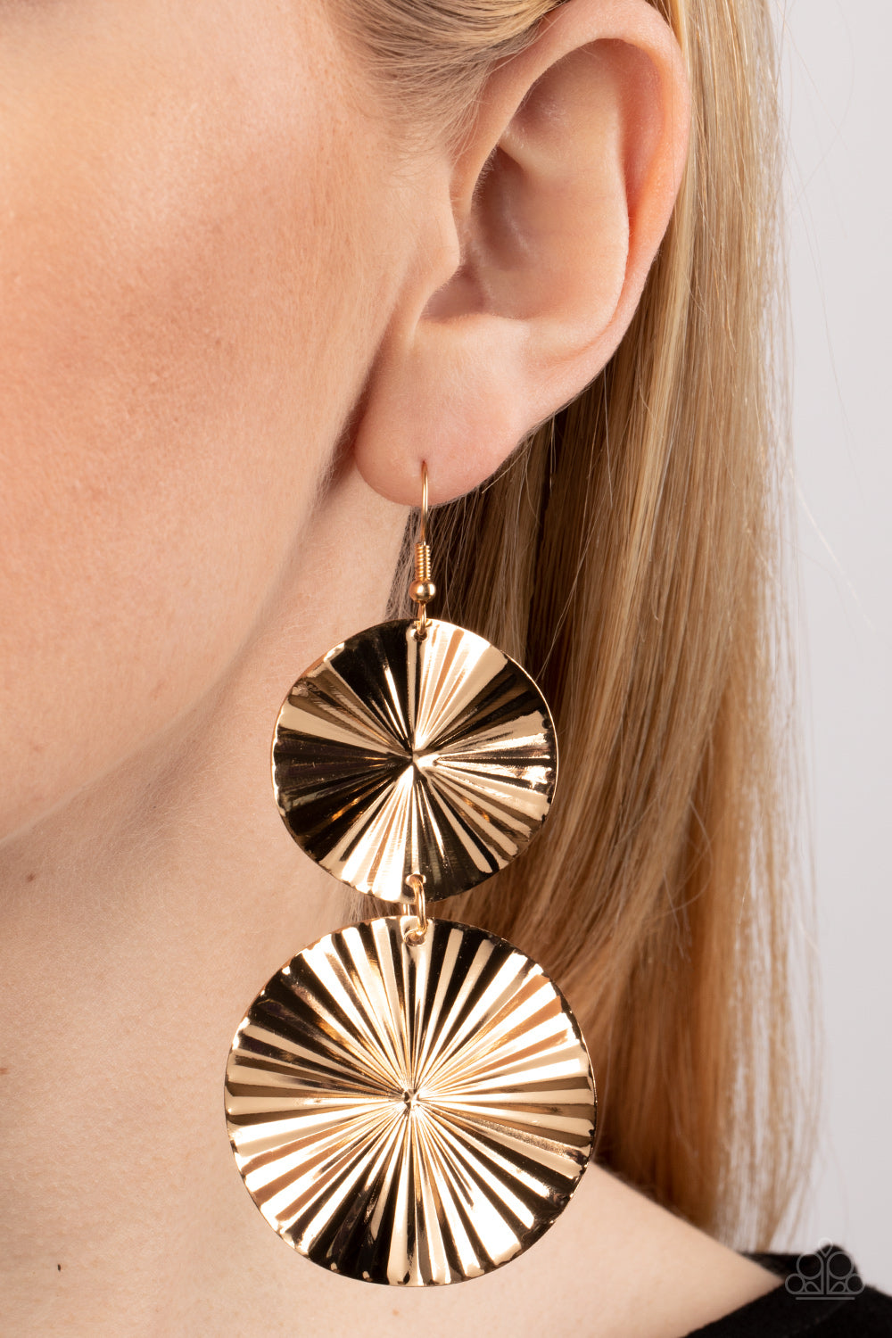 Paparazzi Accessories: In Your Wildest FAN-tasy - Gold Earrings