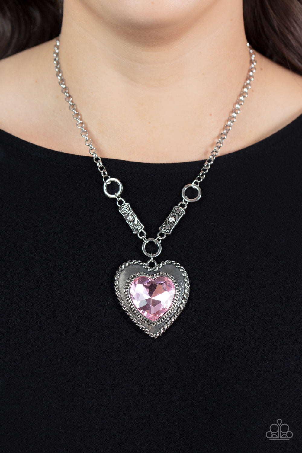 Paparazzi Accessories: Heart Full of Fabulous - Pink Necklace