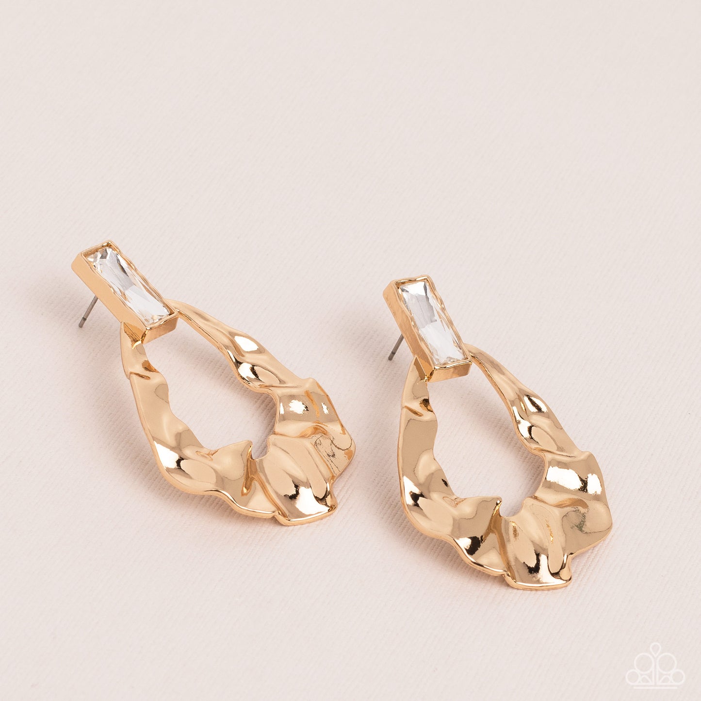 Paparazzi Accessories: Metro Meltdown - Gold Earrings