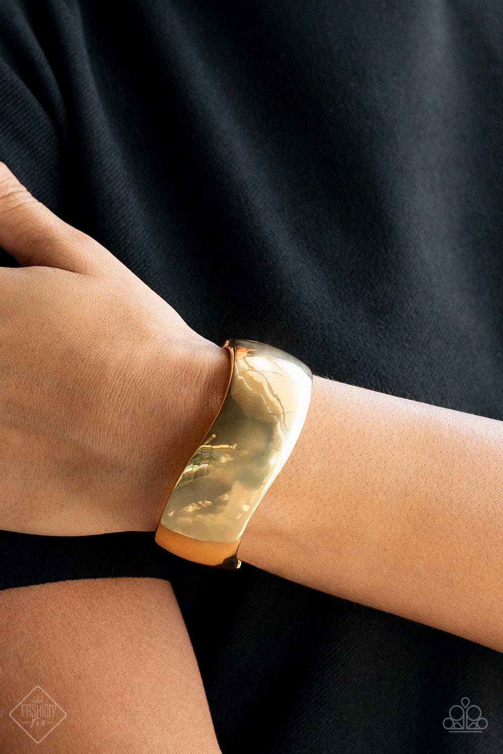 Paparazzi Accessories: Urban Anchor - Gold Bracelet