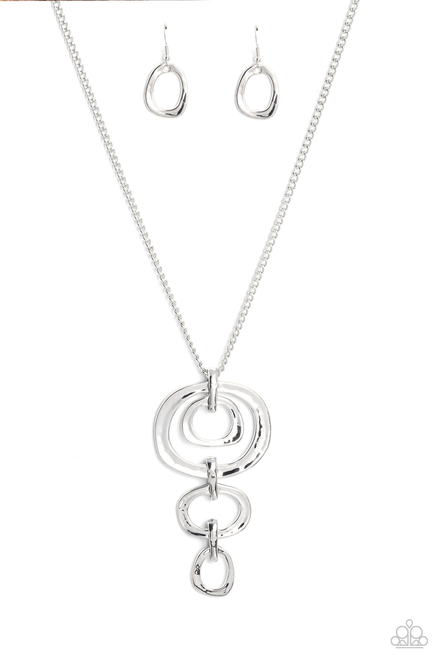 Paparazzi Accessories: Tranquil Trickle - Silver Necklace