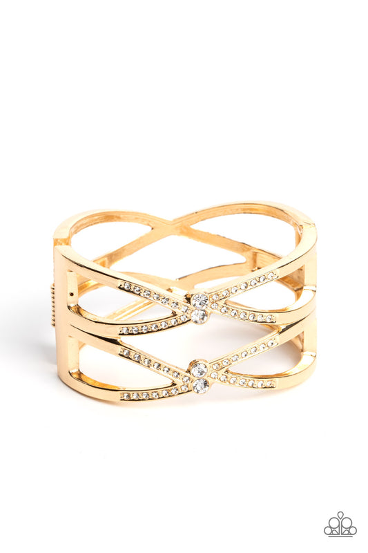 Paparazzi Accessories: Entrancing Etiquette - Gold Bracelet