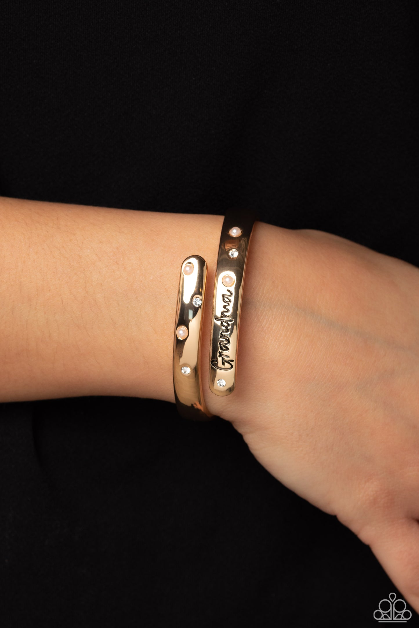 Paparazzi Accessories: Gorgeous Grandma - Gold Bracelet