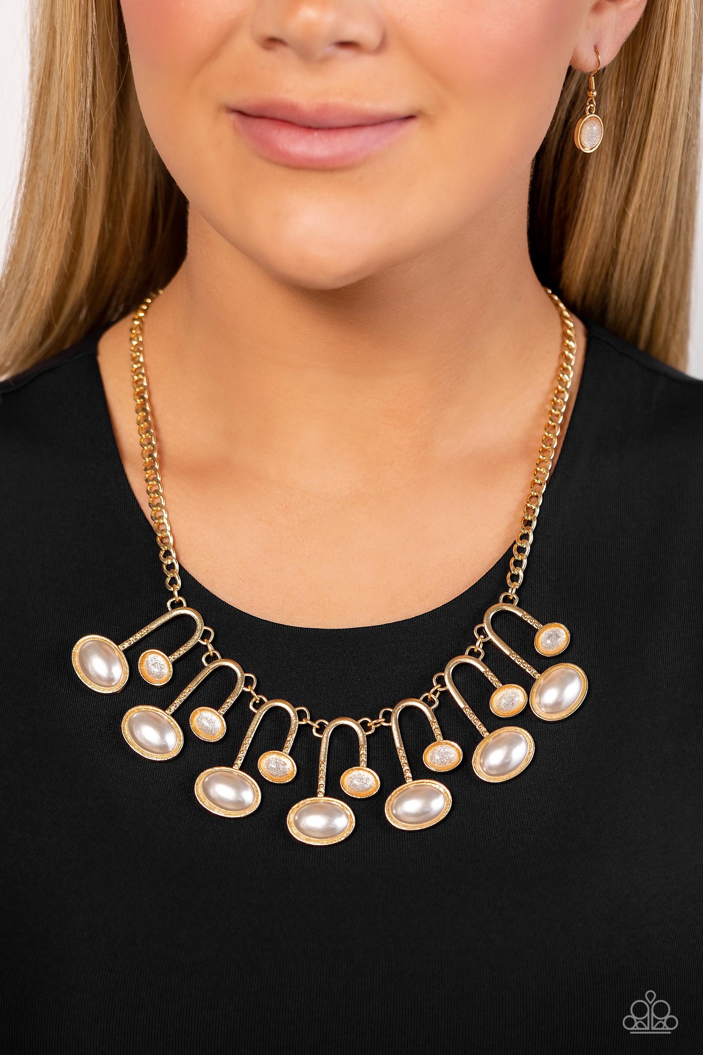 Paparazzi Accessories: Abstract Adornment - Gold Necklace