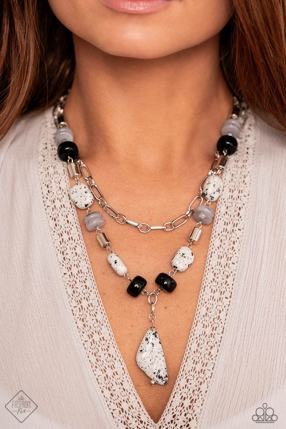 Paparazzi Accessories: High-End Habitat - Black Necklace